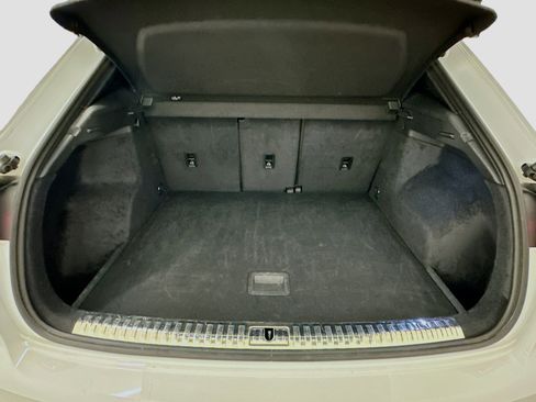 Used 2024 Audi Q3 2.0T Premium image 30