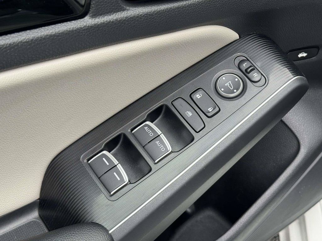 Used 2023 Honda Civic Touring image 31