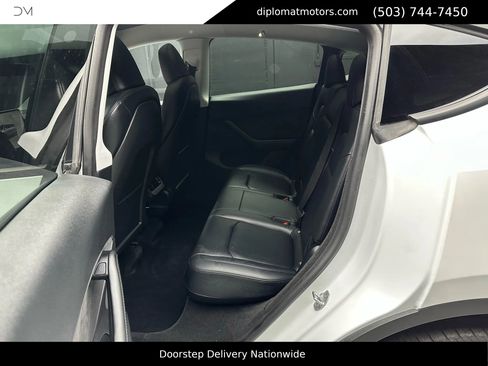 Used 2023 Tesla Model Y Long Range image 21