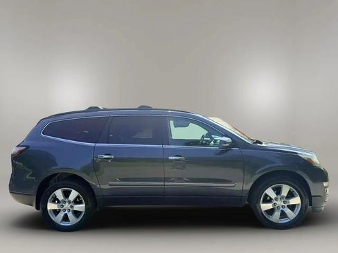 Used 2014 Chevrolet Traverse LTZ FWD image 4