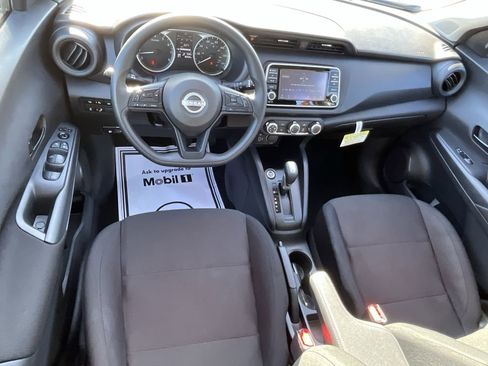 Certified 2025 Nissan Kicks Play S image 29