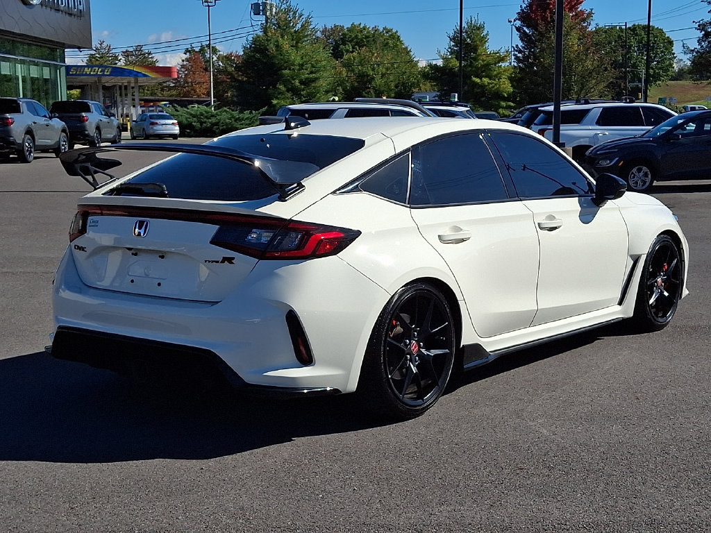 Used 2024 Honda Civic Type R image 9
