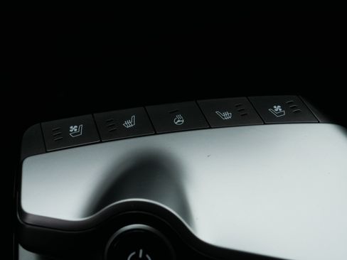 Certified 2024 Kia EV6 Wind w/ Wind Technology Package image 32