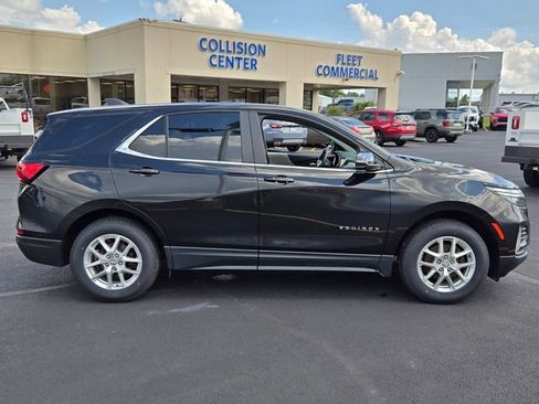 Used 2023 Chevrolet Equinox LT AWD/4WD image 2