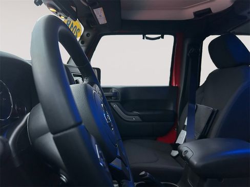 Used 2018 Jeep Wrangler Unlimited Sport S image 12