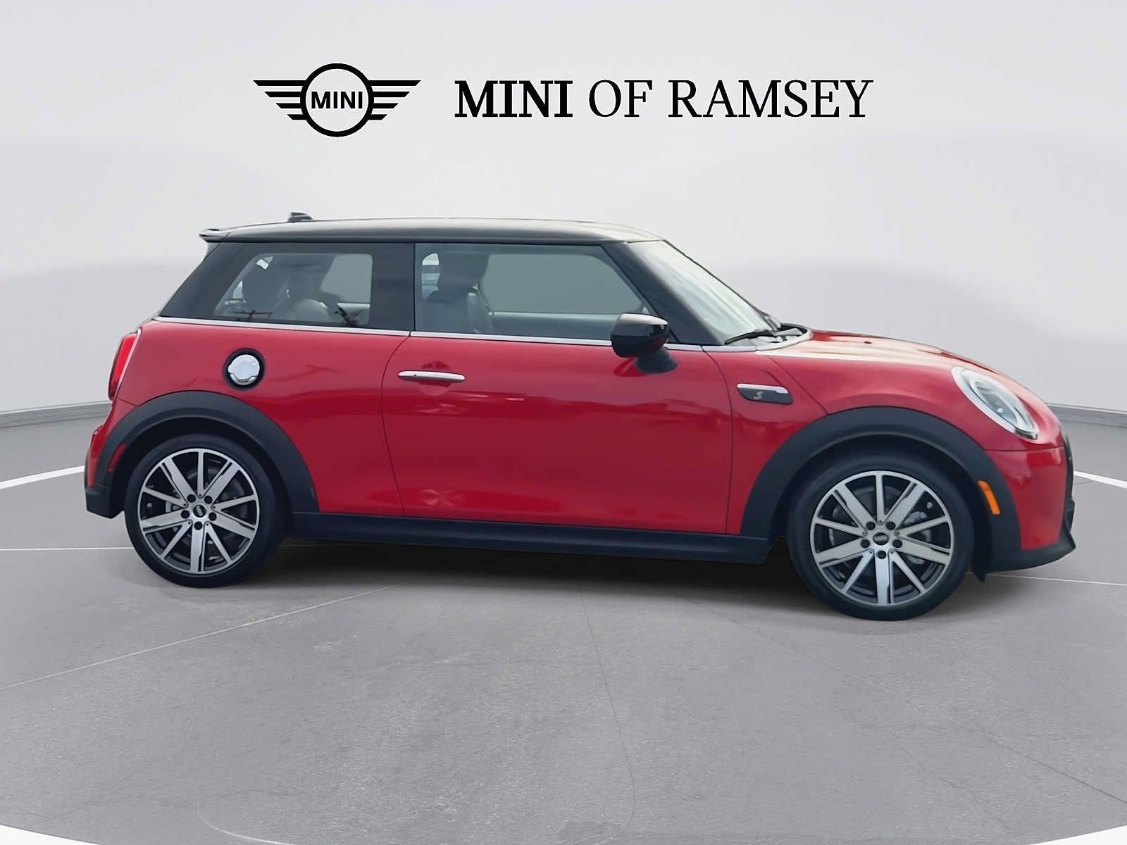 Used 2024 MINI Cooper S FWD image 9