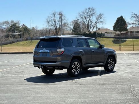 Used 2014 Toyota 4Runner Limited image 5