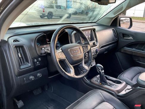 Certified 2022 GMC Canyon Denali w/ Denali Black Edition Package image 16