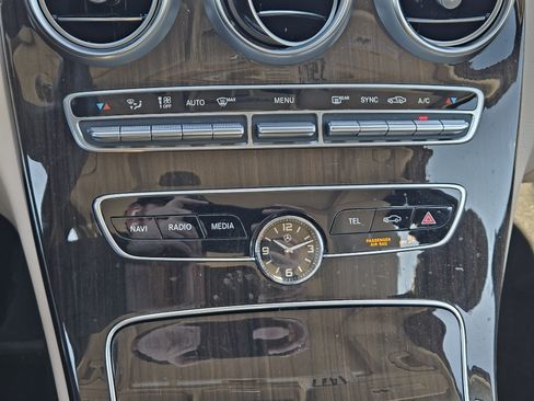 Used 2021 Mercedes-Benz C 300 Sedan image 19