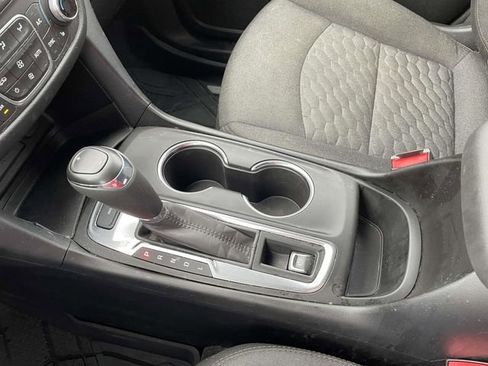Used 2020 Chevrolet Equinox LT image 24