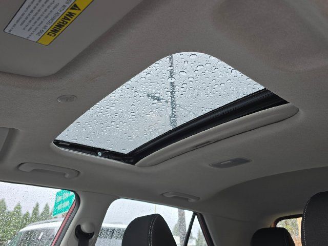Certified 2025 Hyundai Venue SEL FWD image 22