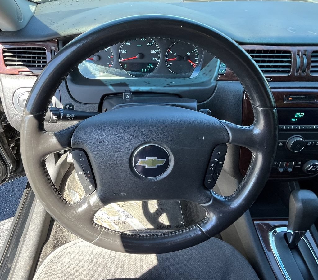 Used 2011 Chevrolet Impala LT FWD image 13