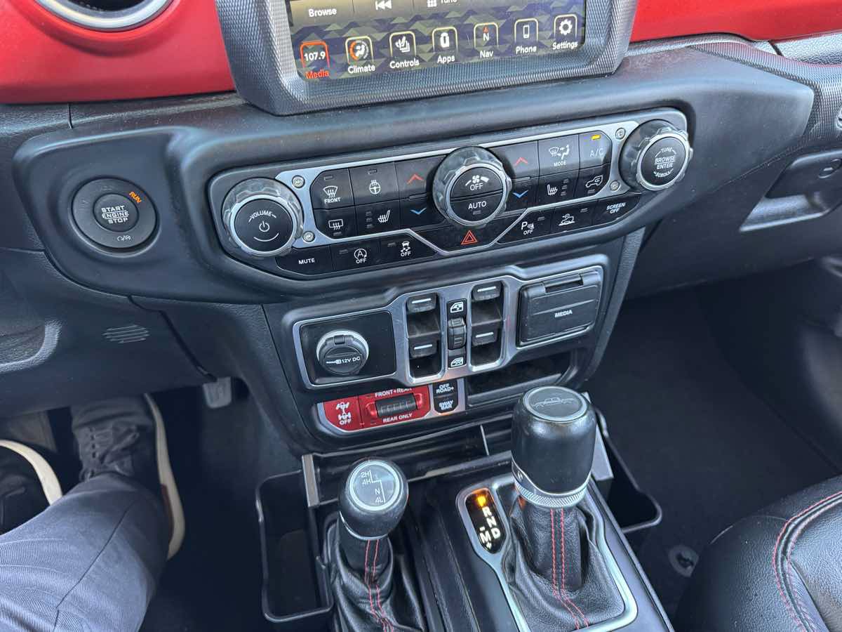 Used 2020 Jeep Gladiator Rubicon AWD/4WD image 33