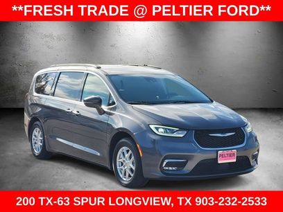 Used 2022 Chrysler Pacifica Touring-L