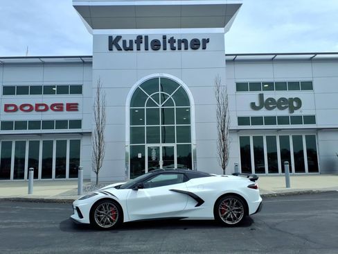 Used 2026 Chevrolet Corvette Stingray Preferred Conv w/ Z51 Performance Package RWD image 1