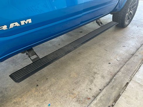 Used 2020 RAM 1500 Laramie RWD image 17