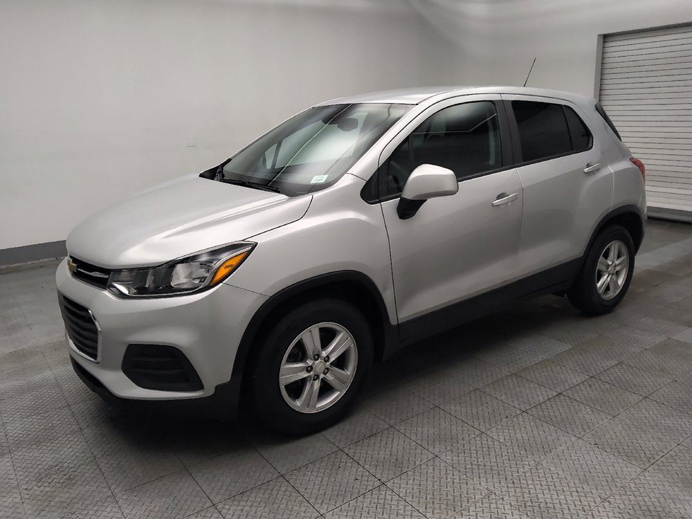 Used 2020 Chevrolet Trax LS w/ Tint and Cruise Package FWD image 2