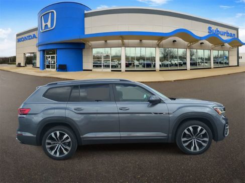 Used 2021 Volkswagen Atlas SEL R-Line image 9