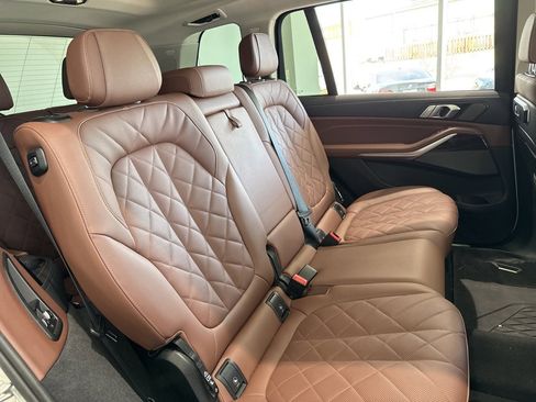 Certified 2025 BMW X7 xDrive40i w/ Premium Package image 39