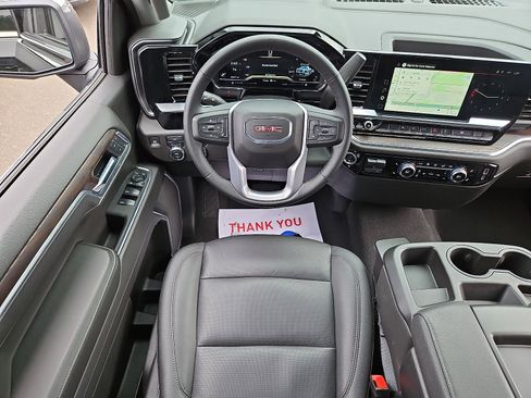Used 2025 GMC Sierra 1500 SLT AWD/4WD image 11