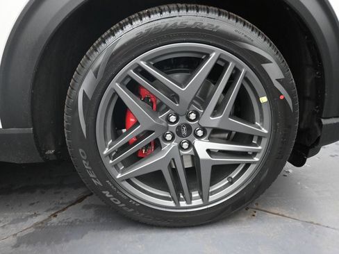 New 2026 Ford Explorer ST w/ Sun And Sound Package image 30