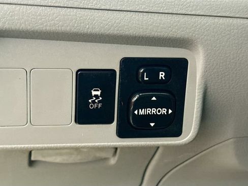 Used 2010 Toyota Corolla LE FWD image 11