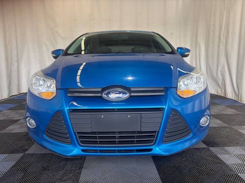 Used 2014 Ford Focus SE w/ Equipment Group 201A FWD image 4