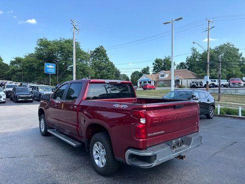 Used 2021 Chevrolet Silverado 1500 LT AWD/4WD image 3