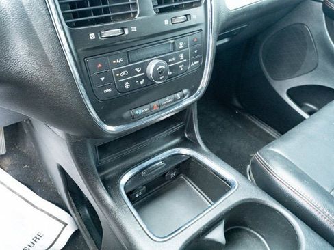 Certified 2019 Dodge Grand Caravan GT FWD image 21