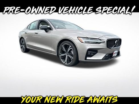 Used 2024 Volvo S60 B5 Plus image 1