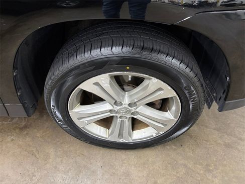 Used 2013 Toyota Highlander Limited image 36