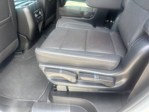 Used 2023 Chevrolet Tahoe High Country AWD/4WD image 9