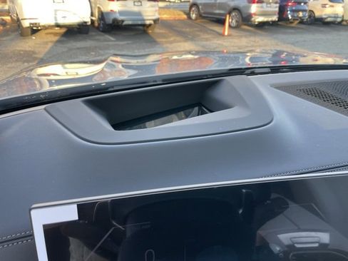 Used 2026 BMW X5 xDrive40i w/ Premium Package image 25