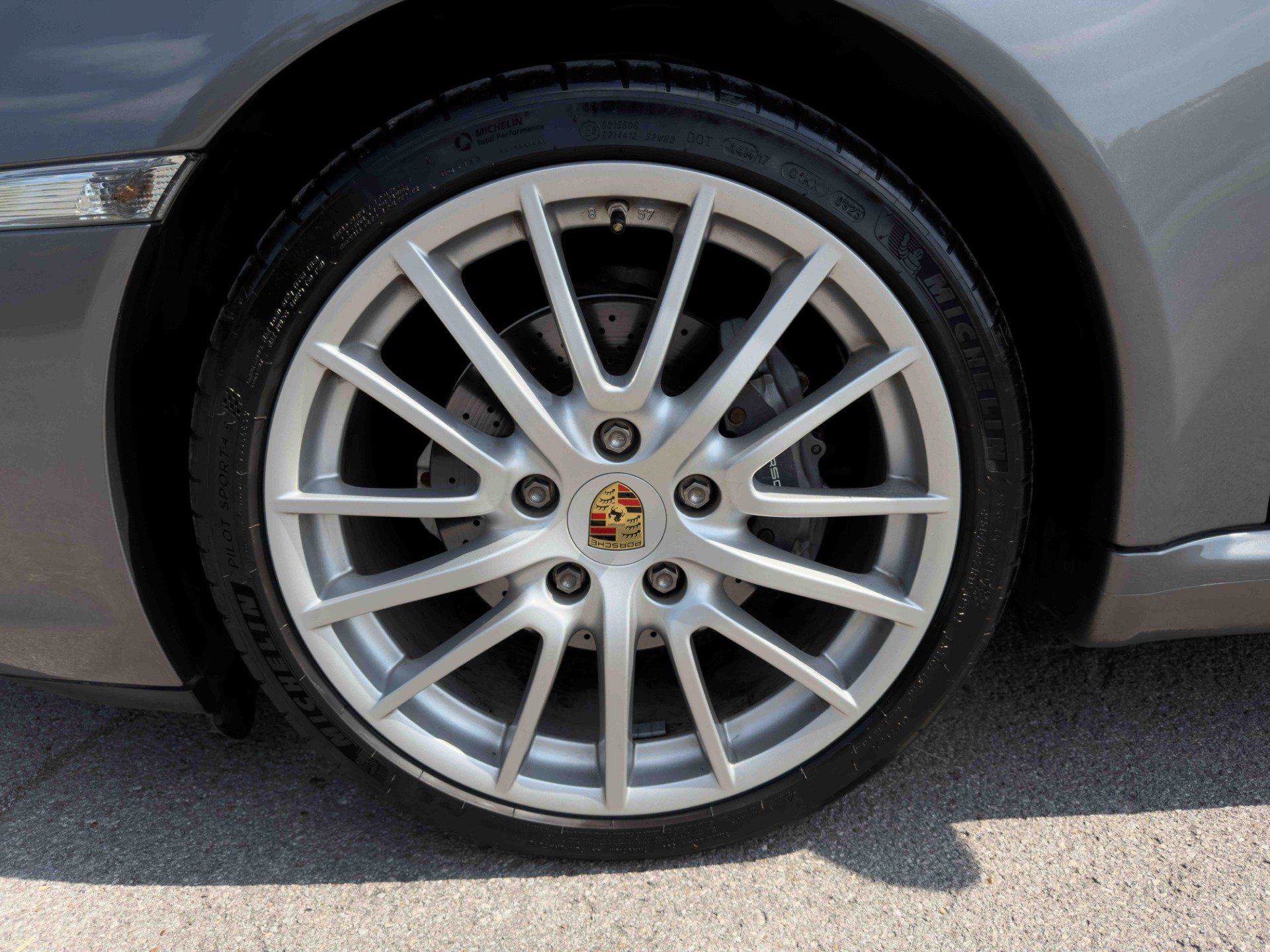 Used 2008 Porsche 911 GT3 RS image 32
