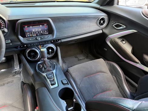 Used 2019 Chevrolet Camaro ZL1 RWD image 39