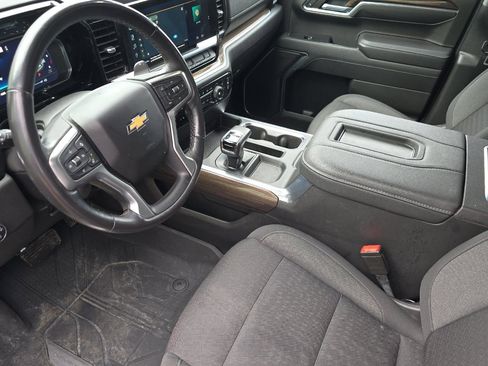 Used 2022 Chevrolet Silverado 1500 LT w/ Z71 Off-Road Package image 9