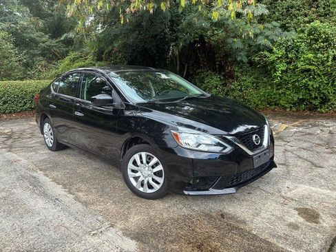 Used 2017 Nissan Sentra S FWD image 1