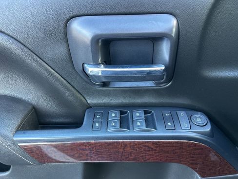 Used 2018 GMC Sierra 1500 SLE w/ SLE Value Package image 8