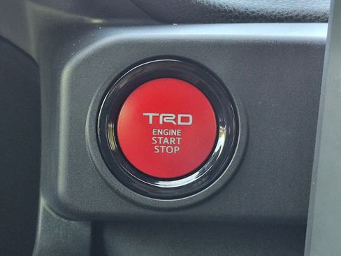 Used 2025 Toyota Tacoma TRD Off-Road AWD/4WD image 24
