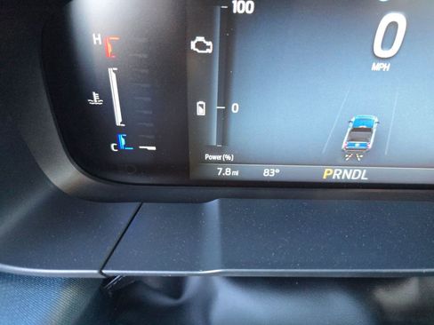 New 2025 Ford Maverick XLT image 18