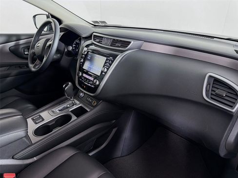 Used 2024 Nissan Murano SV image 28
