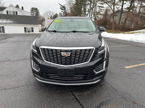 Used 2021 Cadillac XT5 Premium Luxury image 2