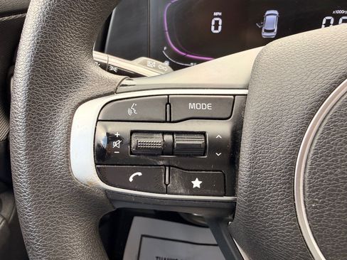 Used 2024 Kia Sportage LX image 19