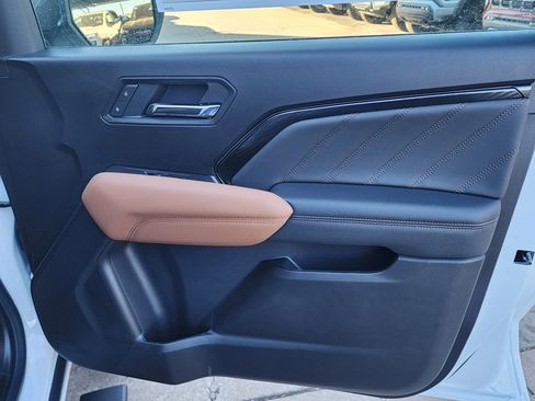 New 2026 GMC Canyon AT4 image 39