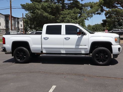 Used 2016 GMC Sierra 2500 Denali w/ Driver Alert Package AWD/4WD image 3
