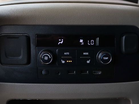 Used 2018 GMC Yukon SLT w/ Open Road Package RWD image 54