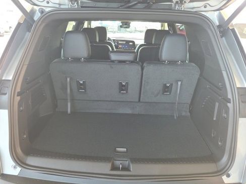 New 2026 Chevrolet Traverse LT w/ Driver Confidence Package image 9