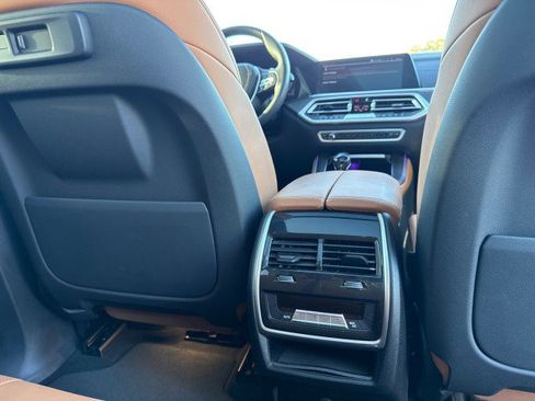 Used 2022 BMW X5 sDrive40i w/ Premium Package image 16