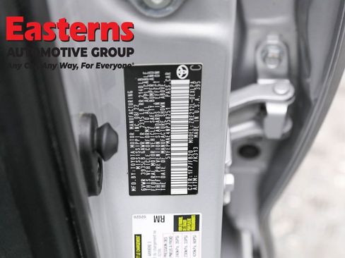 Used 2022 Toyota Corolla LE FWD image 34