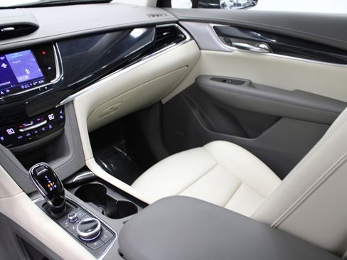 Certified 2024 Cadillac XT6 Premium Luxury w/ LPO, Floor Liner Package image 27